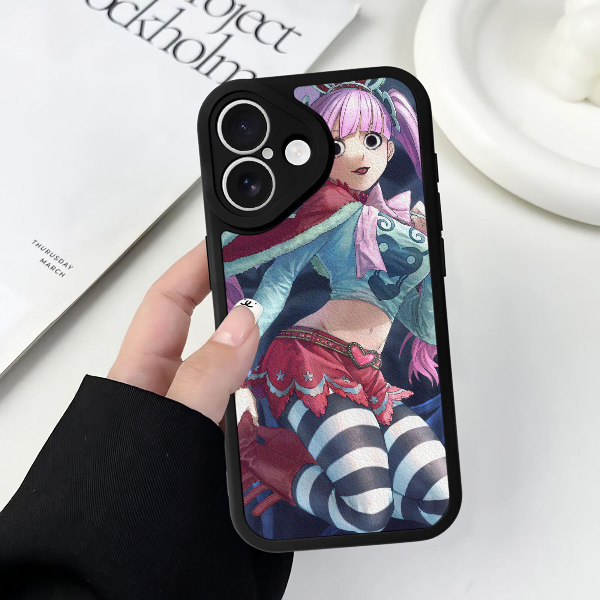（画像用） ワンピース ONE PIECE 【iPhone 16シリーズ対応】シリコンスマホケース（レザー調） 材質：シリコン